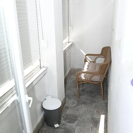 Apartman Stan Za Iznajmljivanje G I N *