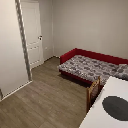 Apartman Stan Za Iznajmljivanje G I N