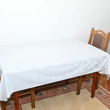 Stan Za Iznajmljivanje G I N Apartman *