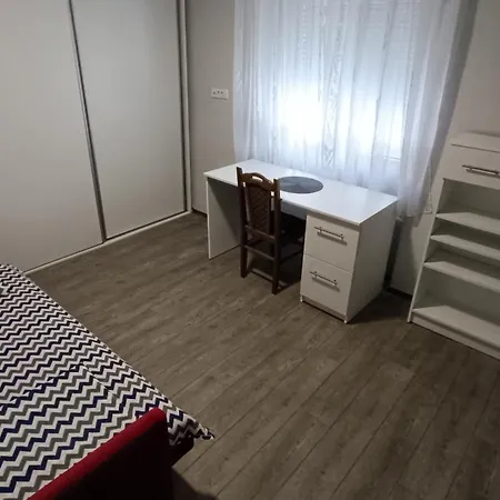 Stan Za Iznajmljivanje G I N * Trebinje